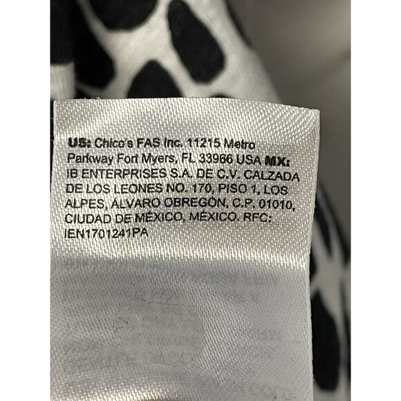 Chicos Shirt Womens XL Black White Animal Print Puff Sleeve Cotton Modal Top - Picture 8 of 9